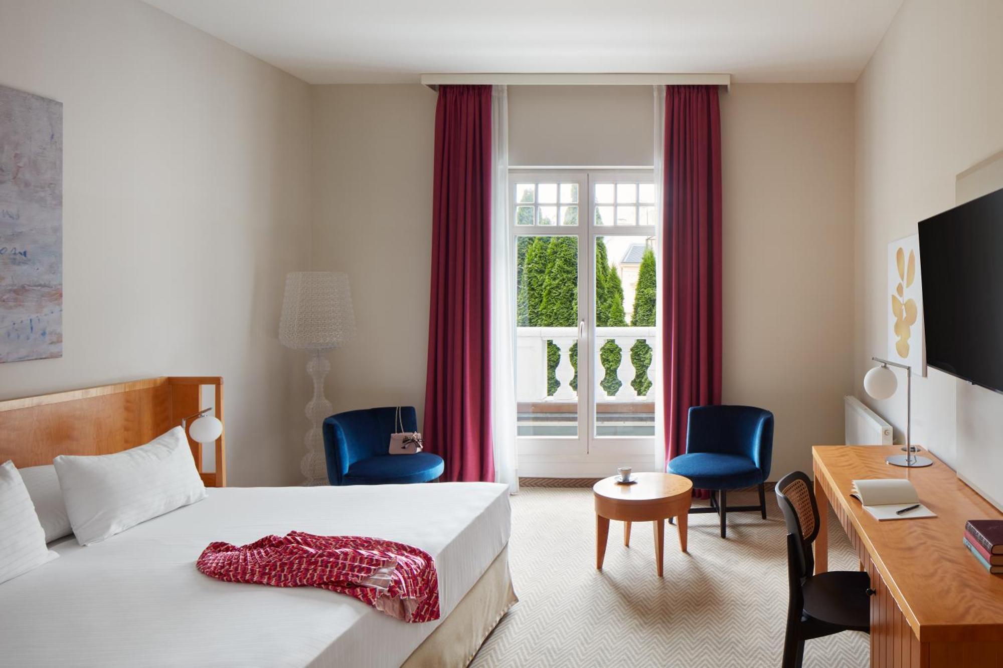 Falkensteiner Spa Resort Marianske Lazne Exterior foto A room at the hotel