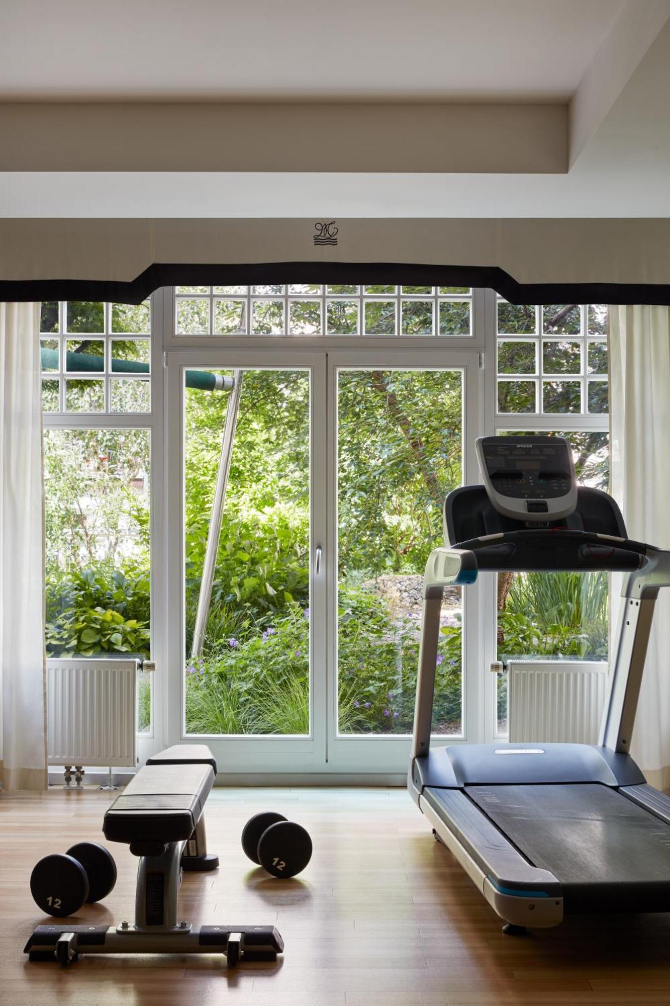 Falkensteiner Spa Resort Marianske Lazne Exterior foto A treadmill in a home