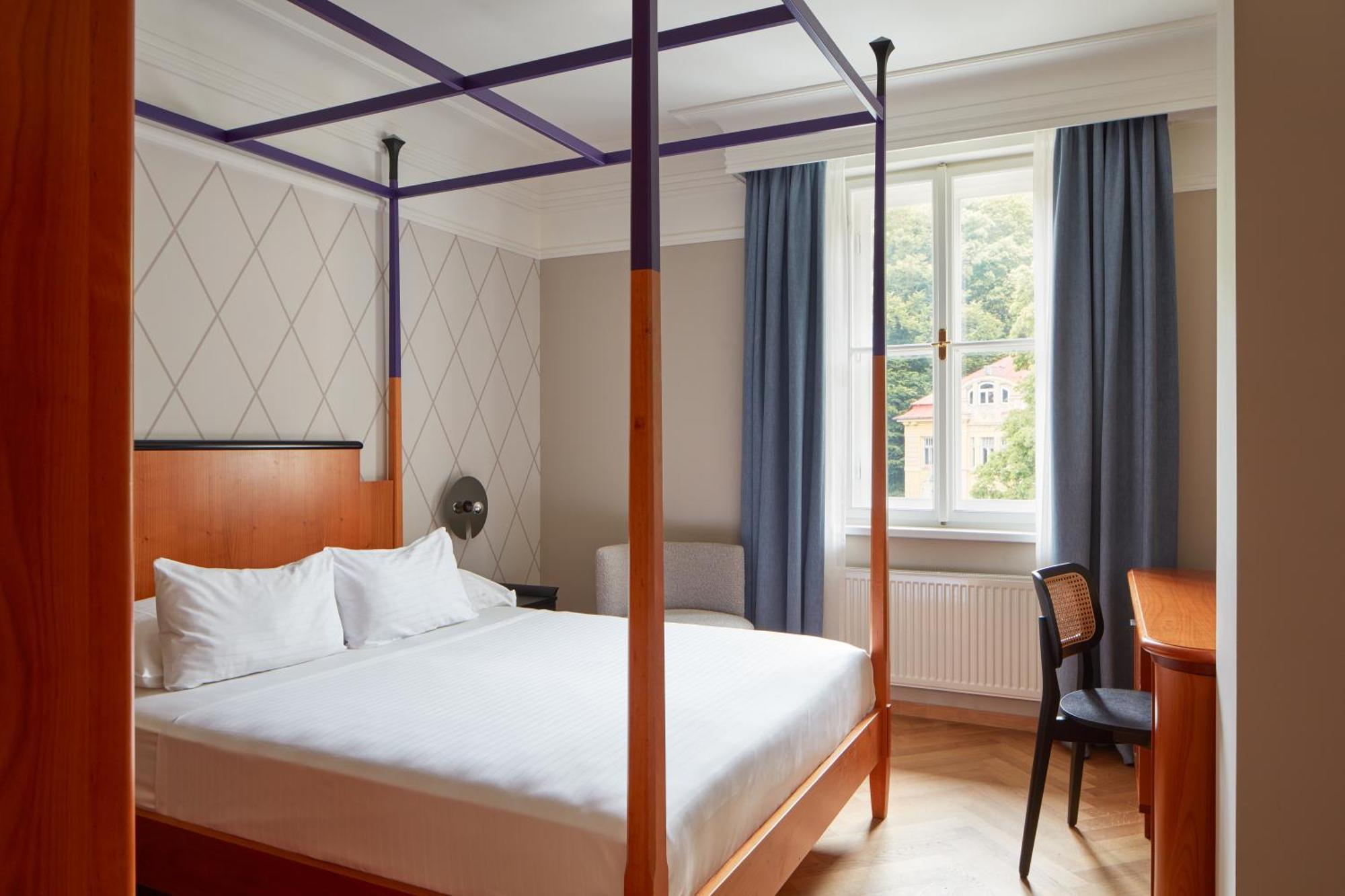 Falkensteiner Spa Resort Marianske Lazne Quarto foto A room at the hotel